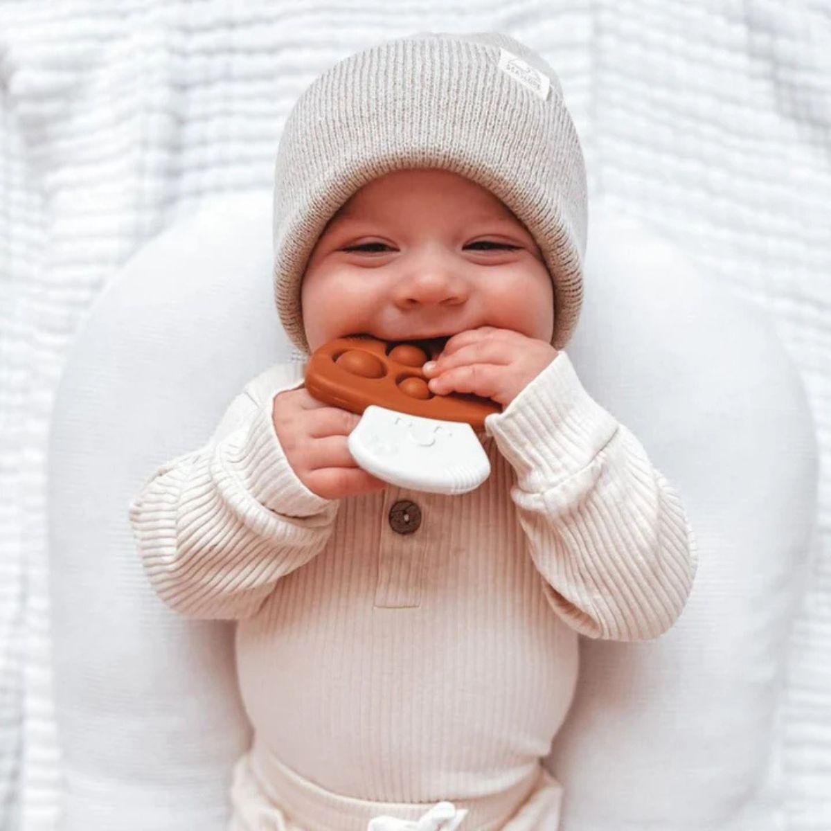 Itzy Pop™ Sensory Popper Toy