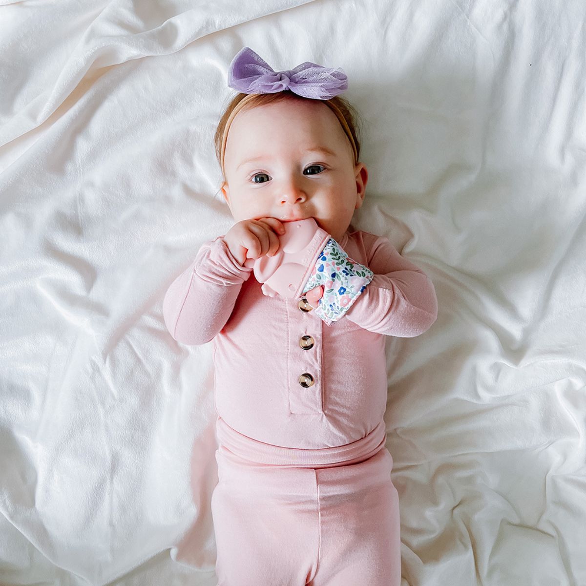 Itzy Mitt® Teething Mittens