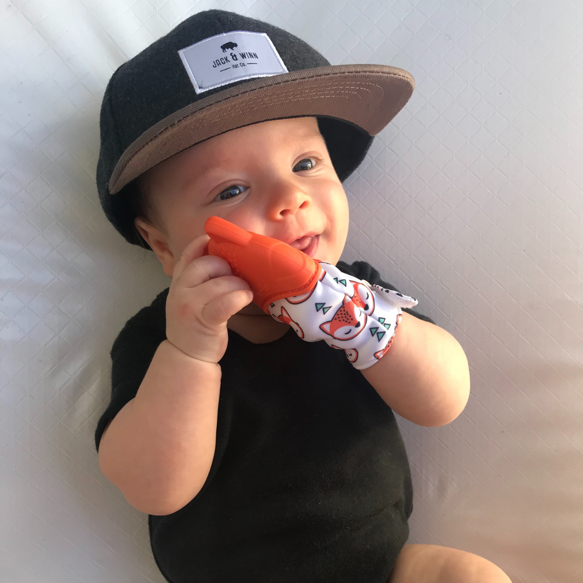 Itzy Mitt® Teething Mittens