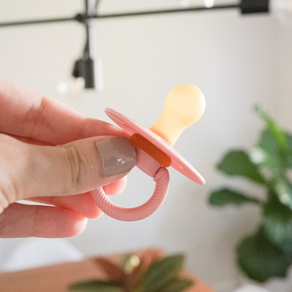 Itzy Soother™ Natural Rubber Pacifier